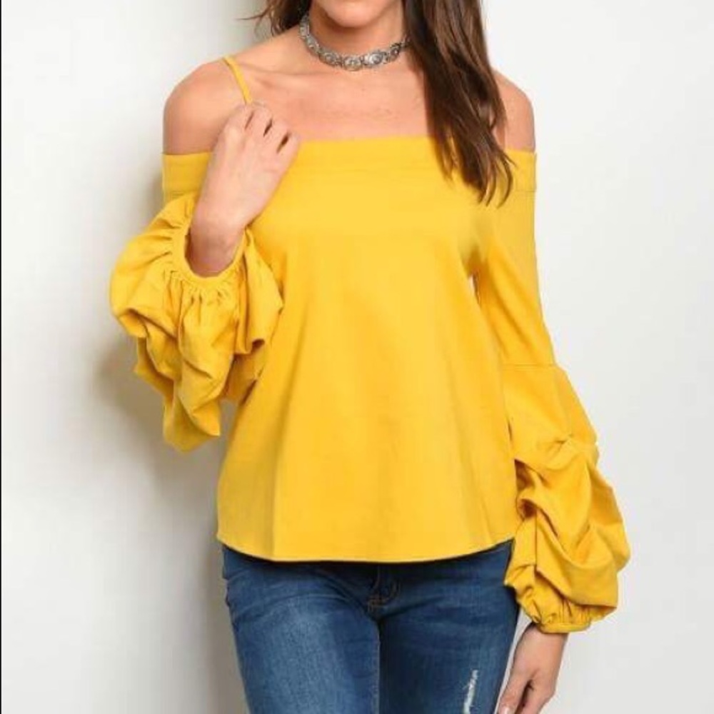 Yellow statement top